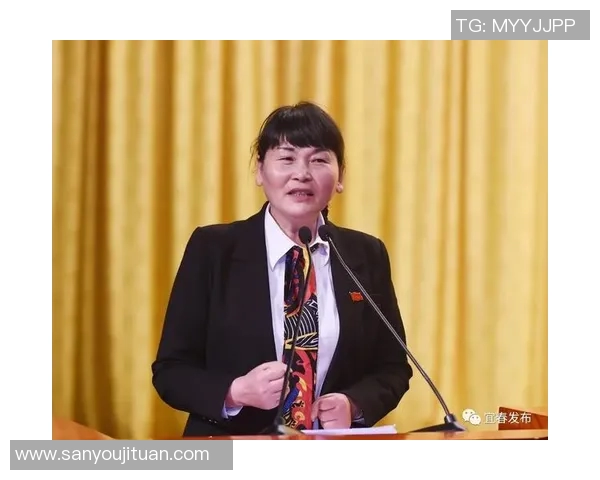 黄娜专访：从排球新星到传奇教练的心路历程与成长故事