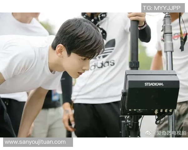 乒乓球场上的传奇人生：黄秀英的奋斗与荣耀之路